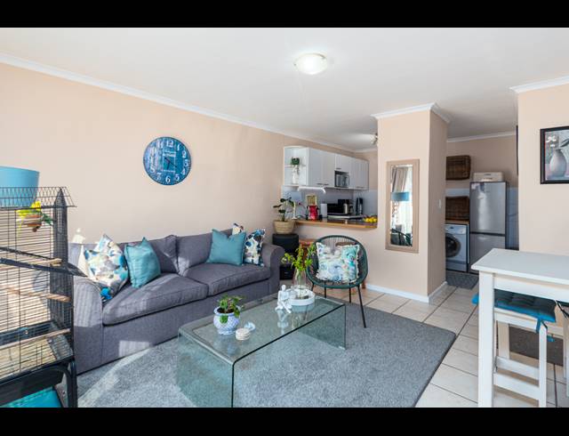 2 BEDROOM APARTMENT SOLD IN BLOUBERG SANDS